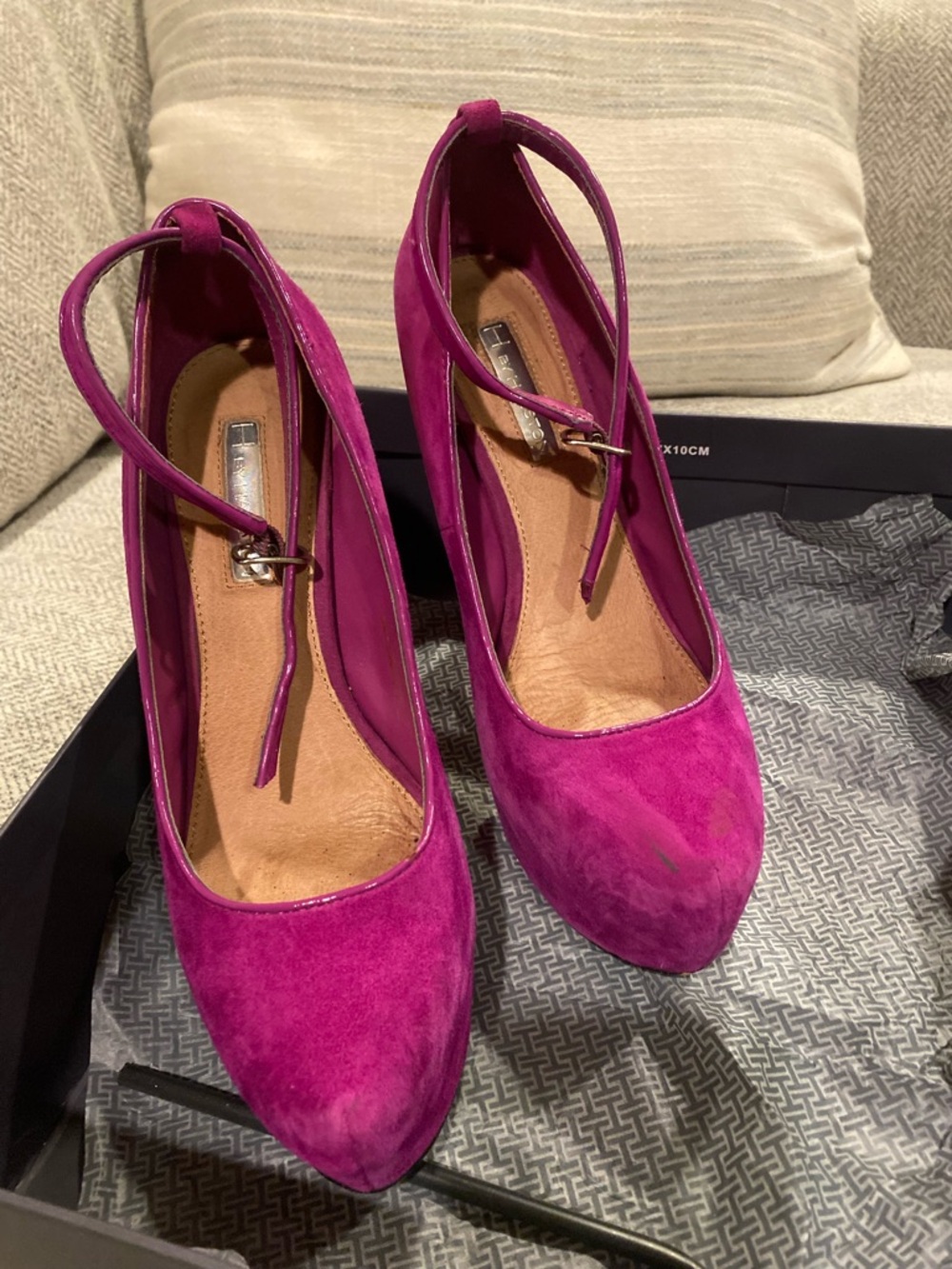 Women's Fuchsia Suede Ankle-Strap Pumps